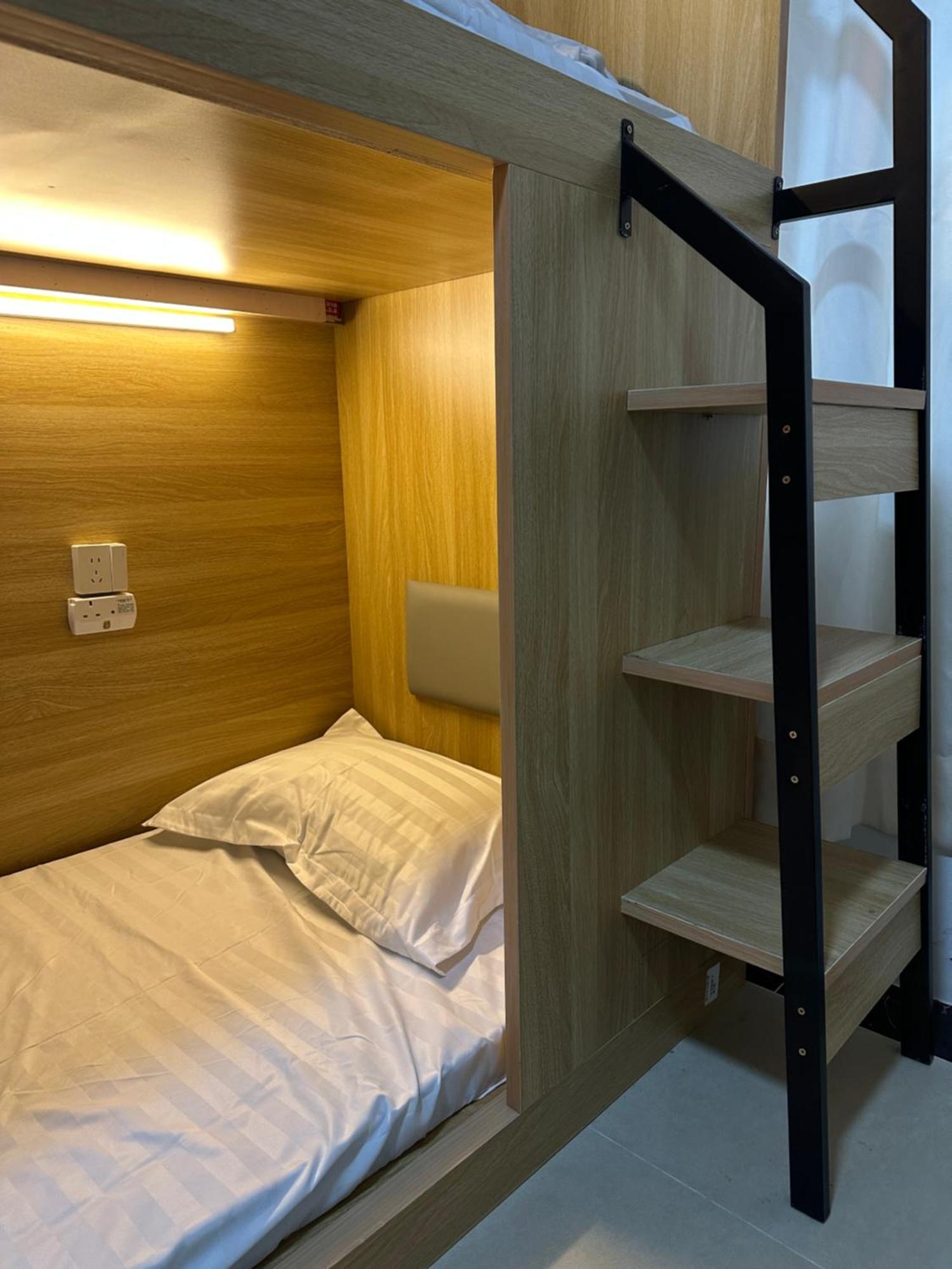 Waveflo Hostel 浪花青旅 Hong Kong Exterior photo